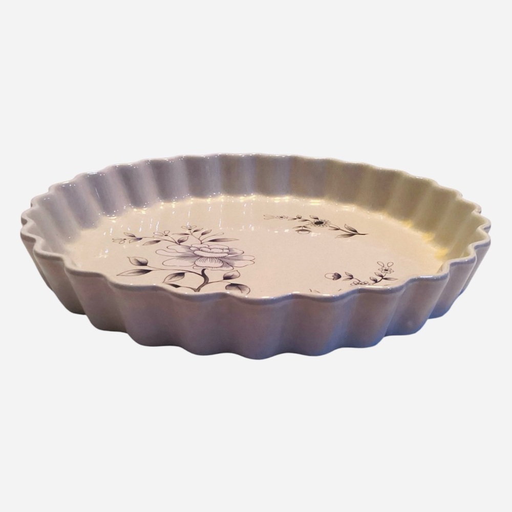 Southhampton Stoneware Round Quiche Baking Dish Scalloped Rim Floral Japan 10" - Picture 2 of 5